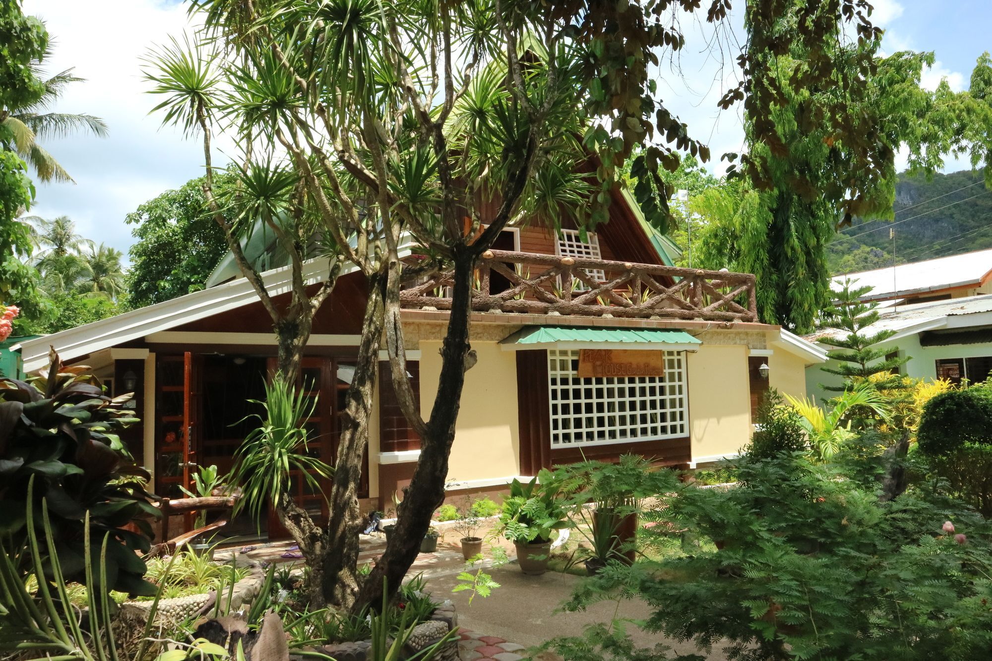 Peak House Garden Pension El Nido Exterior photo
